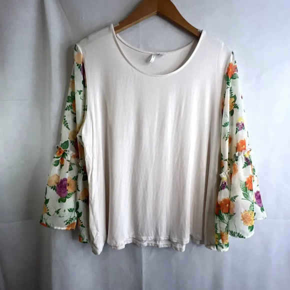 Est 1946 Floral Long Bell Sleeve‎ Blouse Size Large - Picture 8 of 8